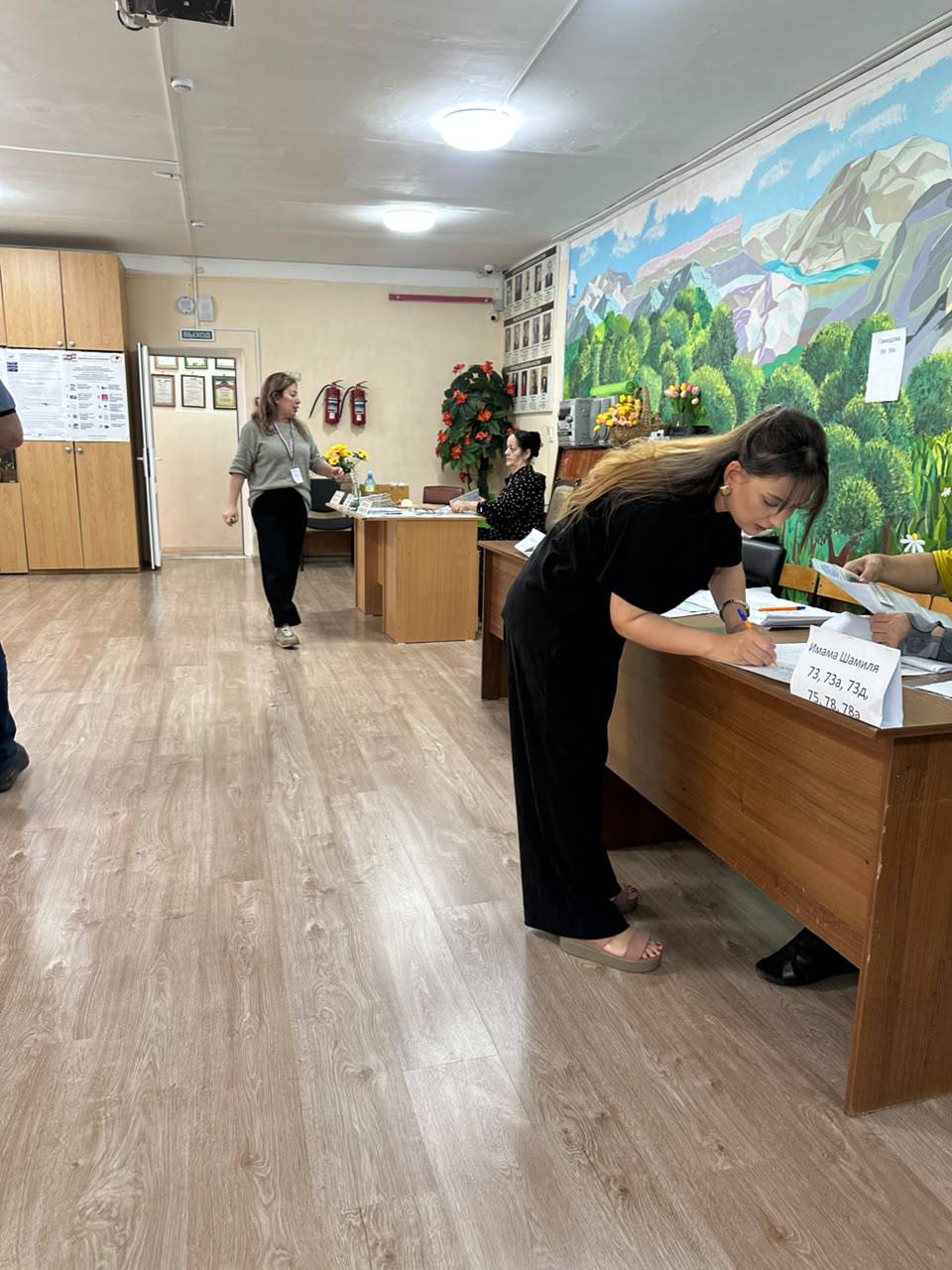 Сотрудники Гуманитарно-педагогического колледжа приняли участие в выборах, депутатов Государственной Думы РФ, Народного Собрания РД и органов местного...